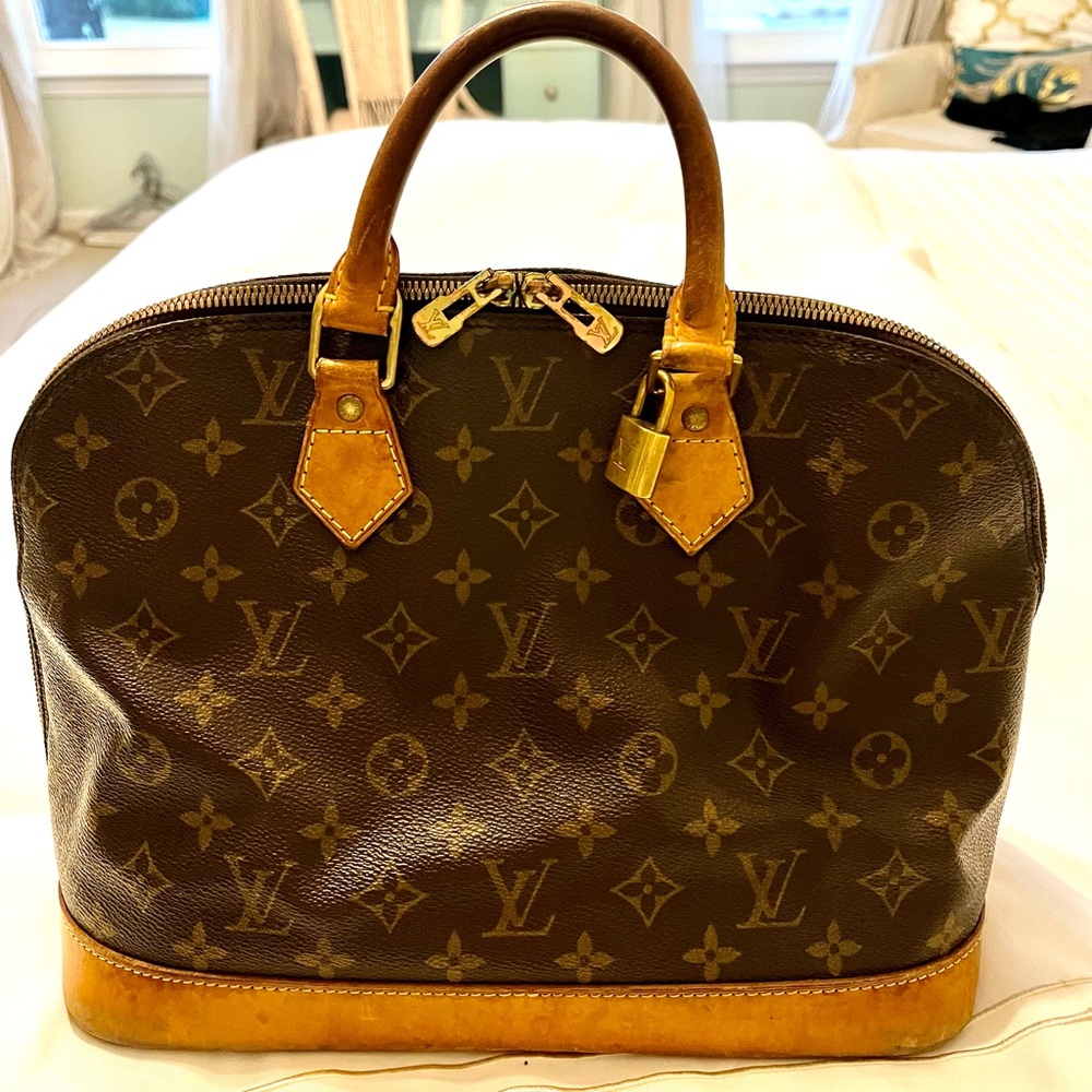 Louis Vuitton Alma MM
